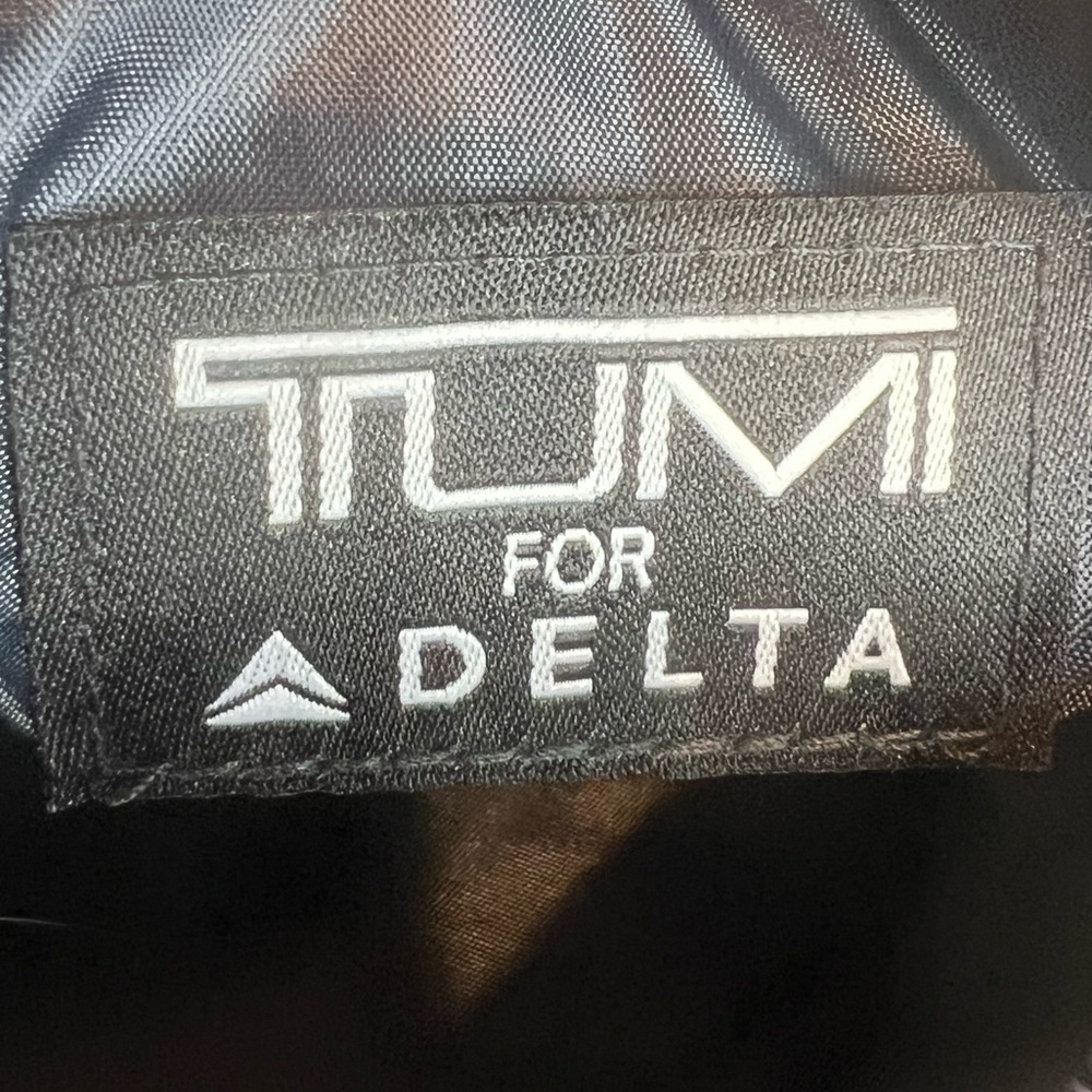 AMENITY TOILETRY MAKEUP TRAVEL BAG BLUE - Picture 7 of 7
